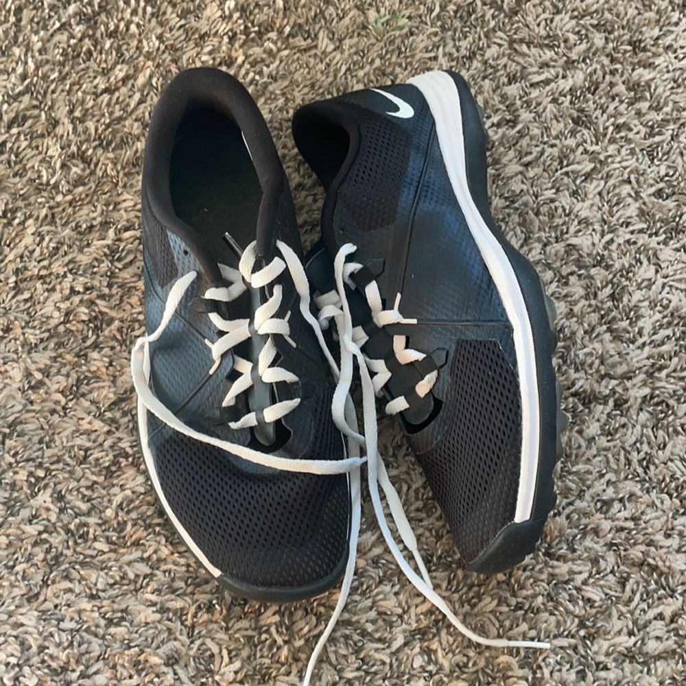 Nike Women's Black and White Golf Shoes